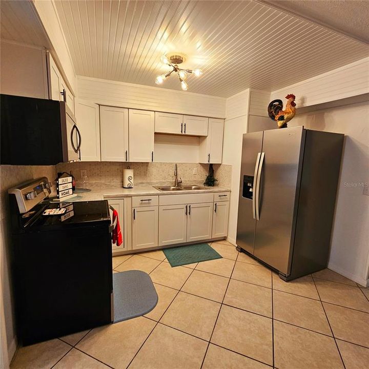 For Sale: $199,900 (3 beds, 2 baths, 1248 Square Feet)