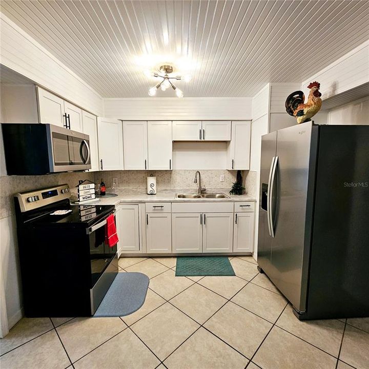 For Sale: $199,900 (3 beds, 2 baths, 1248 Square Feet)