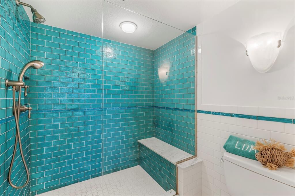 待售: $1,595,000 (2 贝兹, 2 浴室, 1225 平方英尺)