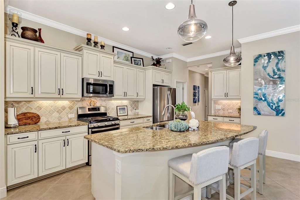 Recently Sold: $695,000 (3 beds, 2 baths, 2291 Square Feet)