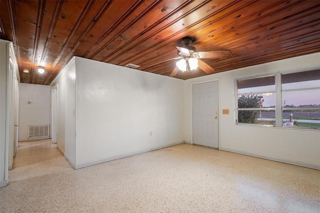 Active With Contract: $235,000 (4 beds, 2 baths, 1680 Square Feet)