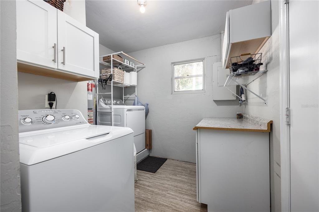 Recently Sold: $224,900 (3 beds, 1 baths, 1187 Square Feet)