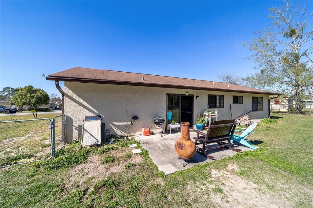 Recently Sold: $179,900 (2 beds, 1 baths, 900 Square Feet)