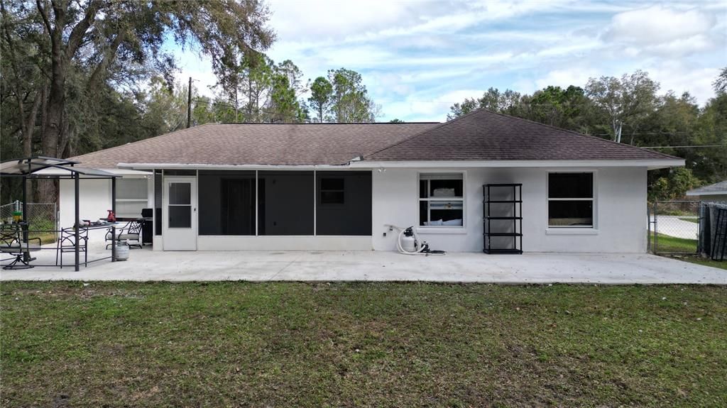 Recently Sold: $240,000 (3 beds, 2 baths, 1435 Square Feet)