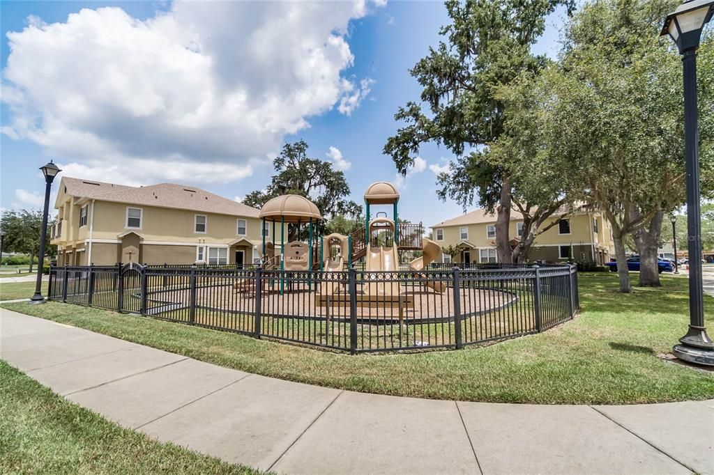 Active With Contract: $357,900 (3 beds, 2 baths, 1699 Square Feet)