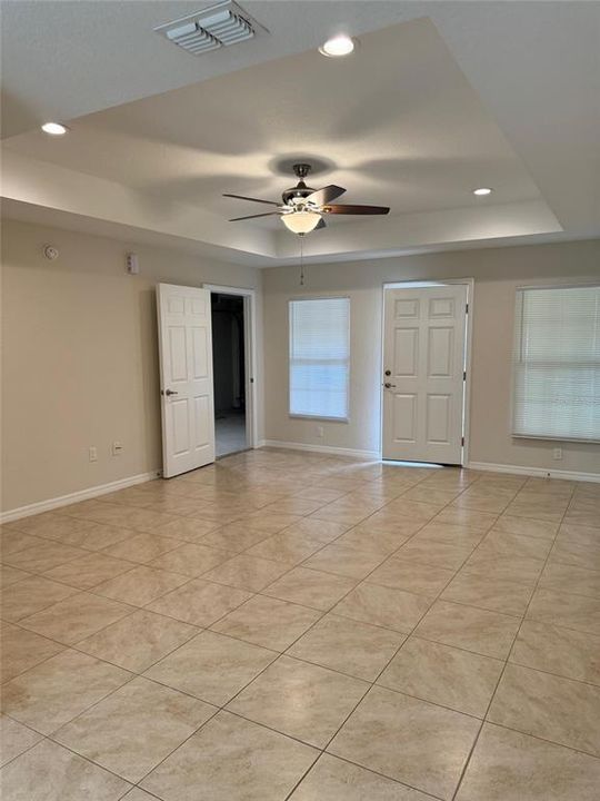 Active With Contract: $245,000 (3 beds, 2 baths, 1394 Square Feet)