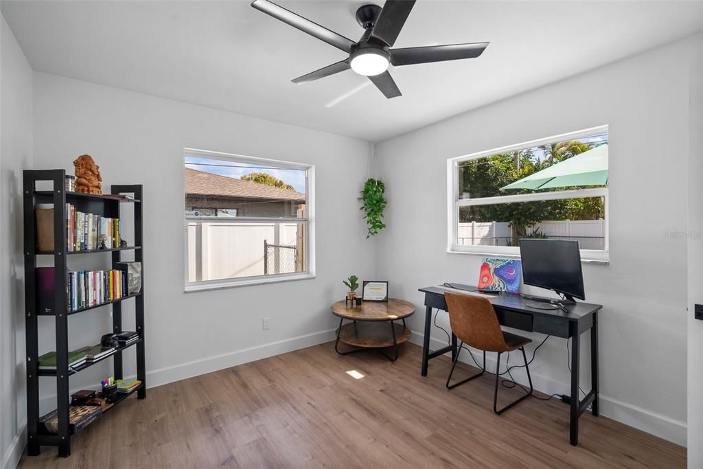 Active With Contract: $425,000 (3 beds, 2 baths, 1577 Square Feet)