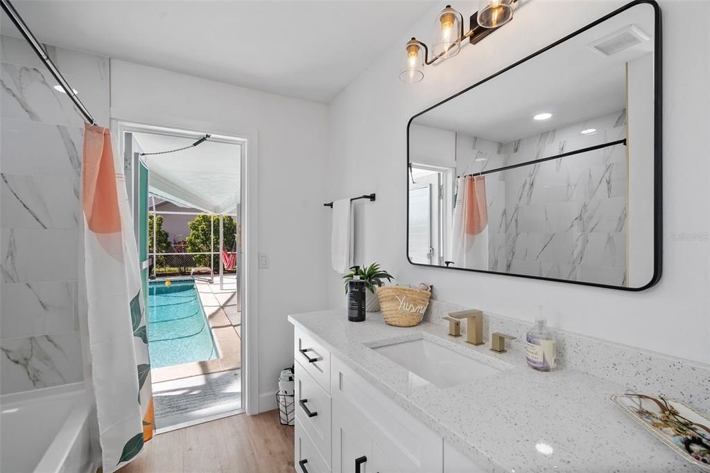 Active With Contract: $425,000 (3 beds, 2 baths, 1577 Square Feet)