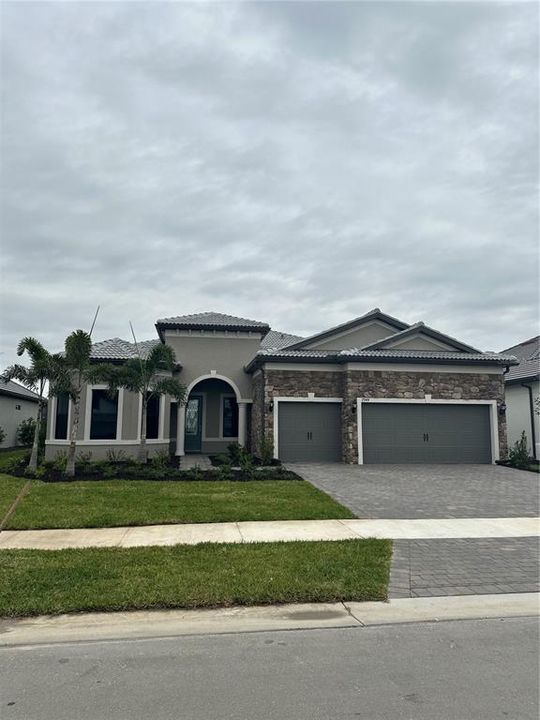 Recently Sold: $1,162,555 (3 beds, 3 baths, 2486 Square Feet)