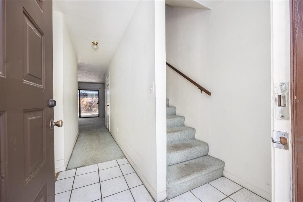 Active With Contract: $135,000 (2 beds, 1 baths, 1001 Square Feet)