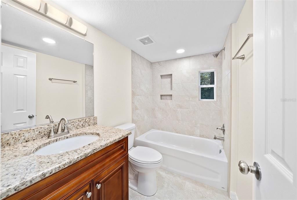 待售: $189,000 (3 贝兹, 2 浴室, 960 平方英尺)