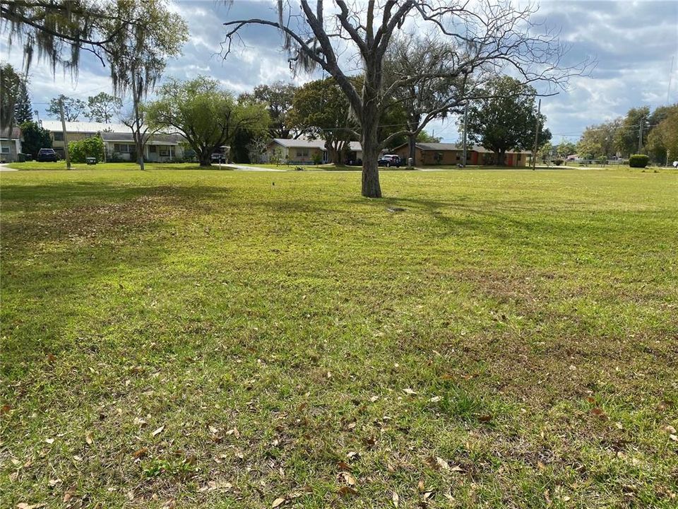 最近售出: $40,000 (0.22 acres)