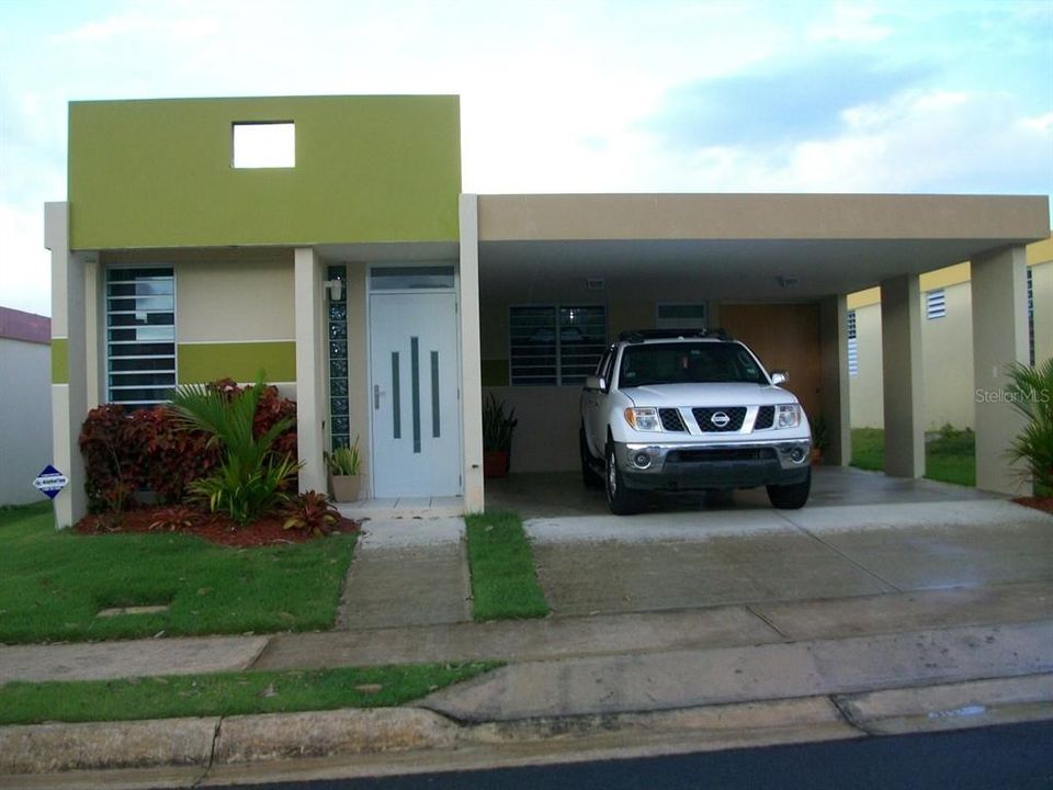 Vendido Recientemente: $149,000 (3 camas, 2 baños, 1025 Pies cuadrados)