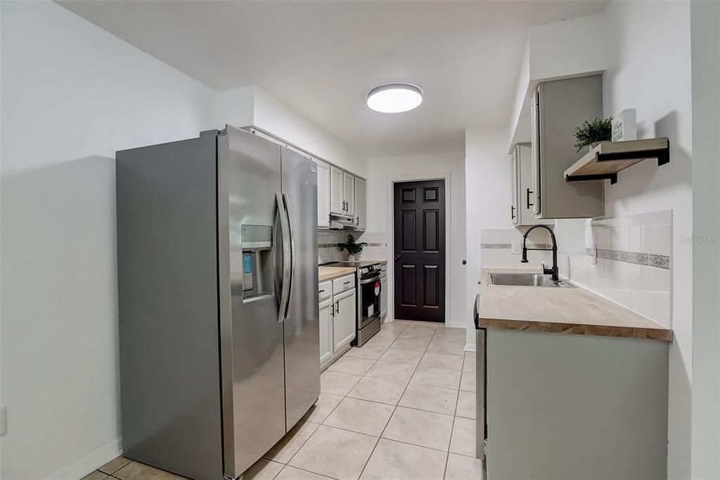 For Sale: $299,000 (4 beds, 2 baths, 1547 Square Feet)