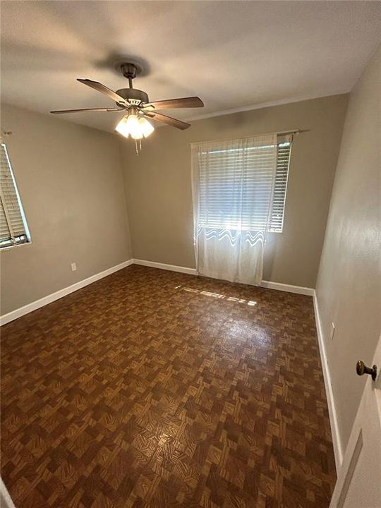Recently Sold: $255,000 (2 beds, 1 baths, 981 Square Feet)