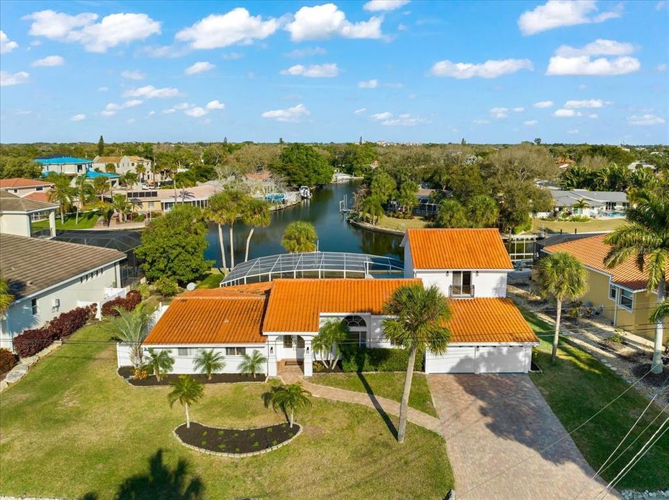 Active With Contract: $2,000,000 (3 beds, 4 baths, 2732 Square Feet)