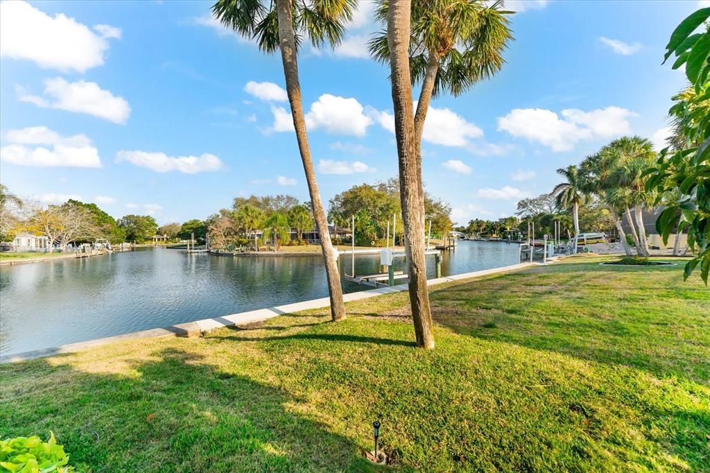 Active With Contract: $2,000,000 (3 beds, 4 baths, 2732 Square Feet)