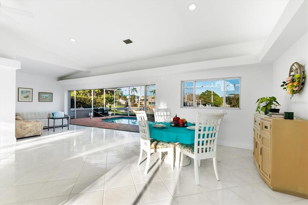 Active With Contract: $2,000,000 (3 beds, 4 baths, 2732 Square Feet)