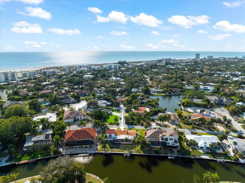 Active With Contract: $2,000,000 (3 beds, 4 baths, 2732 Square Feet)