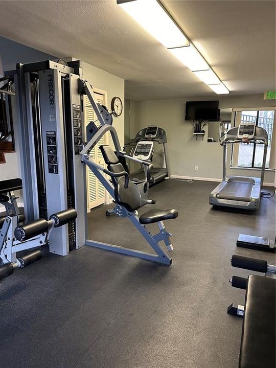 Activo con contrato: $4,000 (2 camas, 2 baños, 1980 Pies cuadrados)