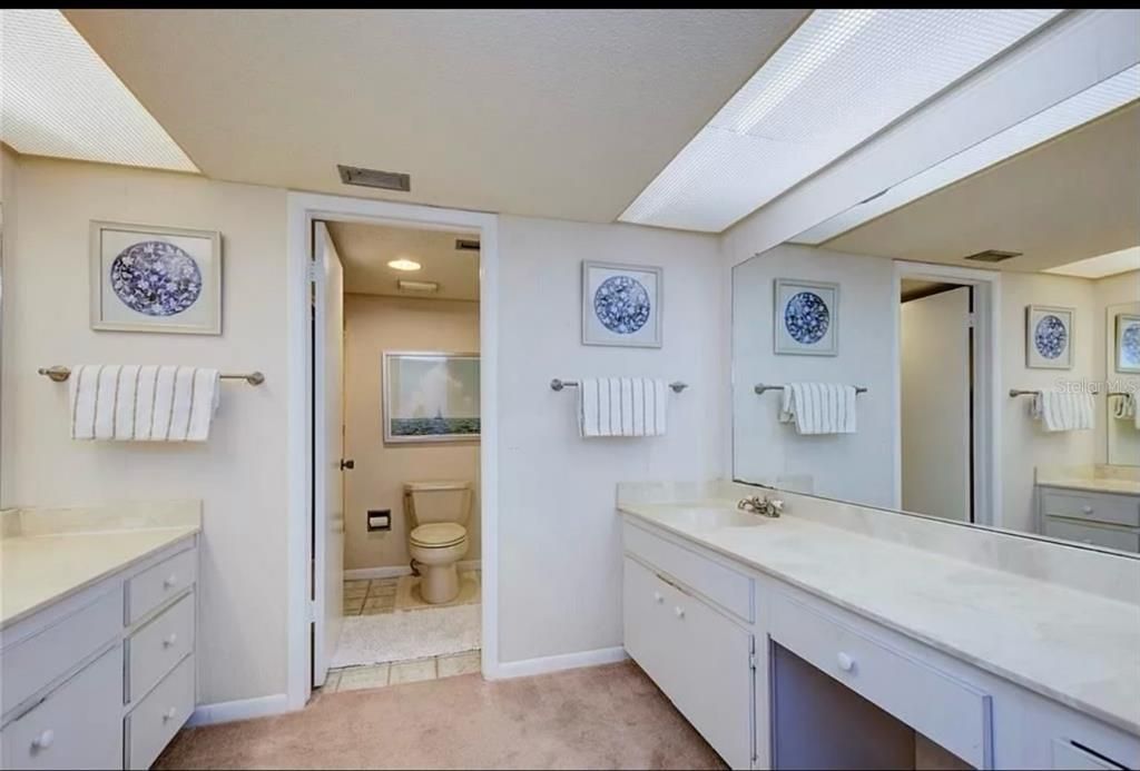 Activo con contrato: $4,000 (2 camas, 2 baños, 1980 Pies cuadrados)