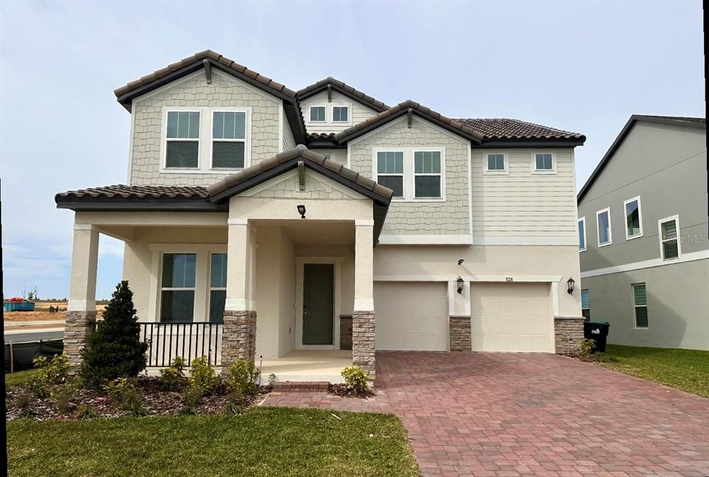 Recently Sold: $661,485 (3 beds, 2 baths, 2477 Square Feet)