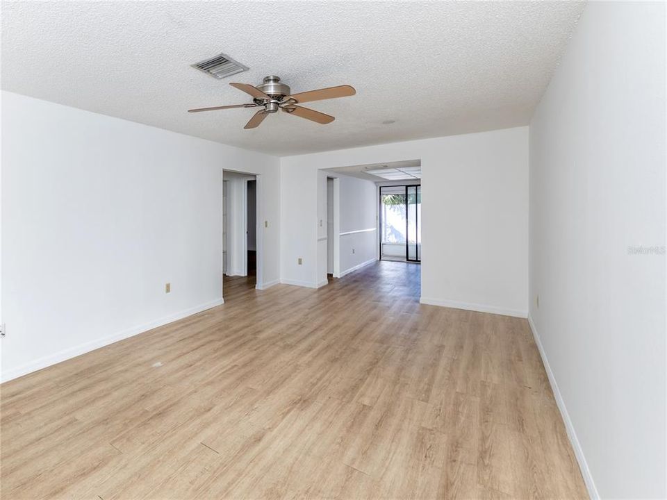 Recently Rented: $1,650 (2 beds, 1 baths, 900 Square Feet)