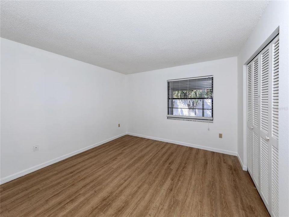 Recently Rented: $1,650 (2 beds, 1 baths, 900 Square Feet)