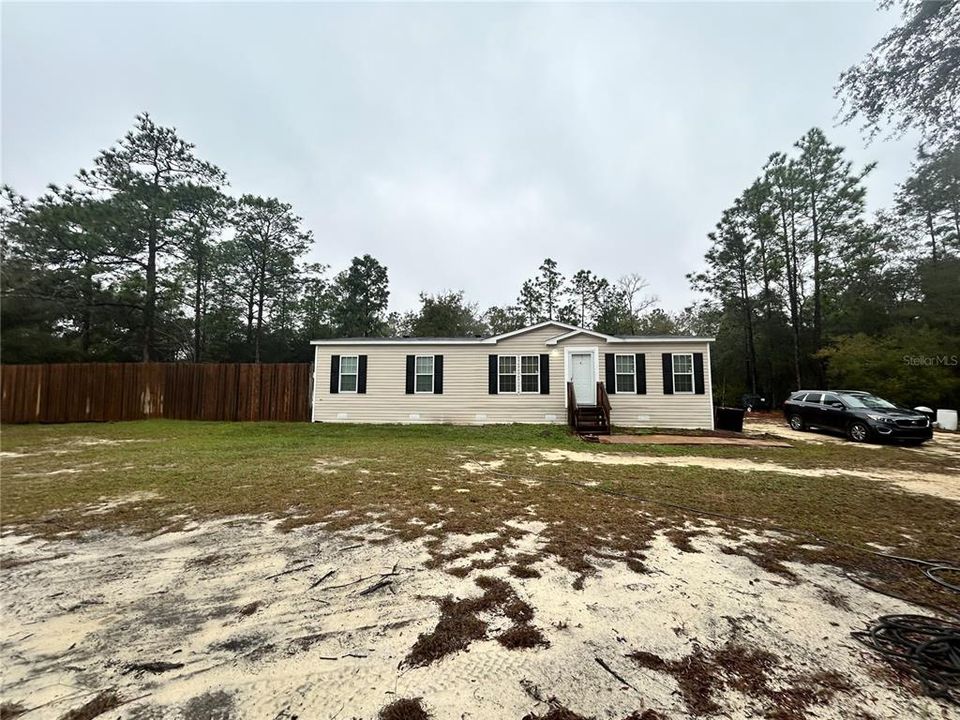 Recently Sold: $195,000 (4 beds, 2 baths, 1560 Square Feet)