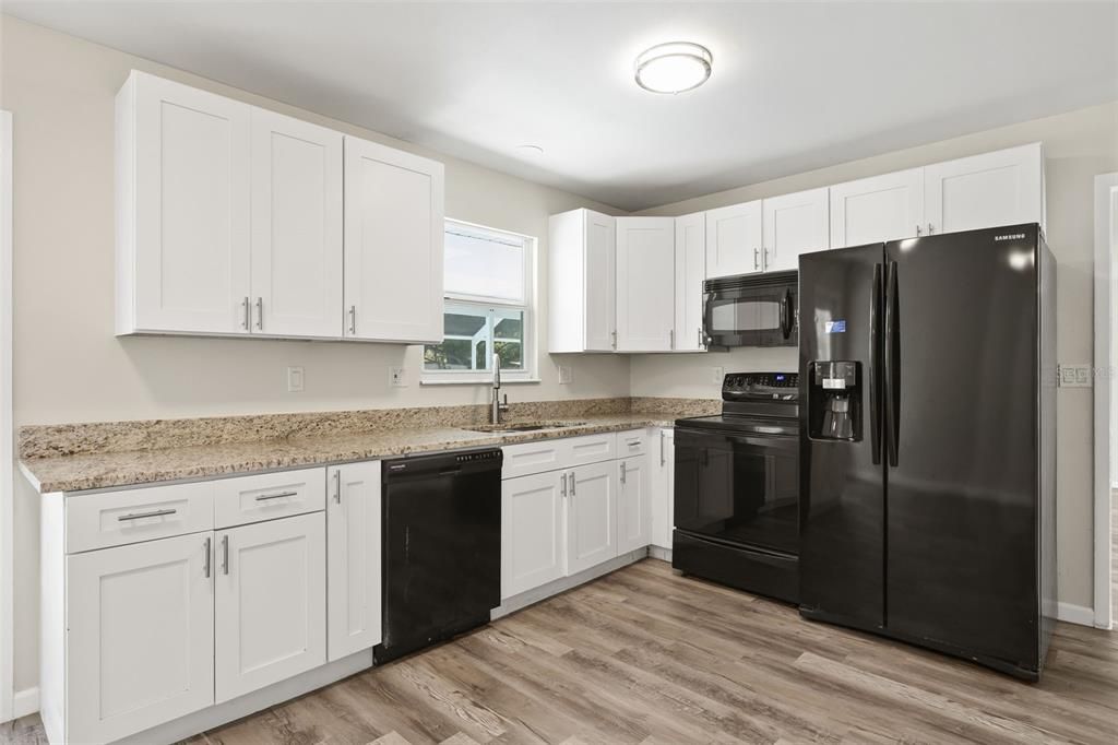For Sale: $297,500 (3 beds, 2 baths, 1512 Square Feet)