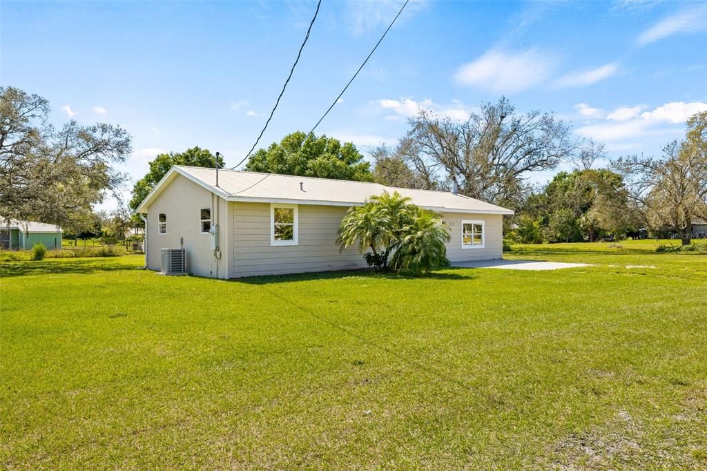 For Sale: $297,500 (3 beds, 2 baths, 1512 Square Feet)