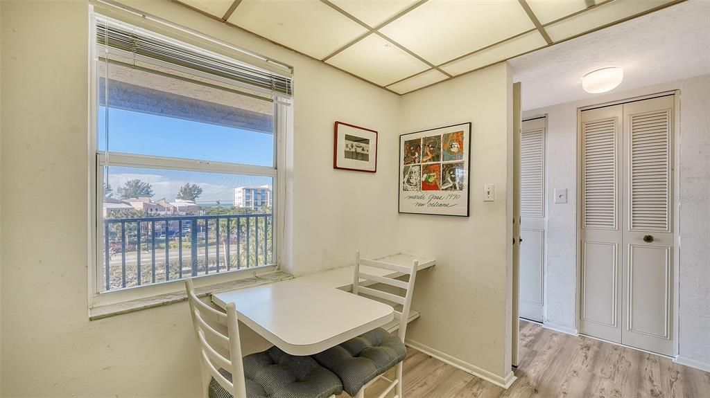For Sale: $785,000 (2 beds, 2 baths, 1312 Square Feet)