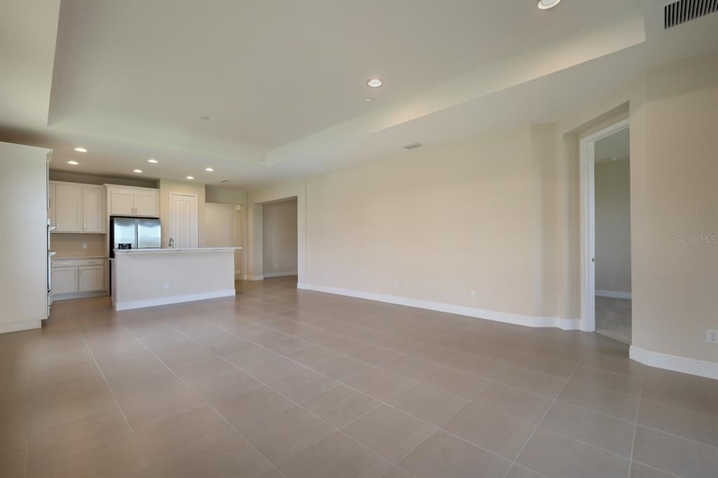 For Sale: $531,950 (2 beds, 2 baths, 1629 Square Feet)