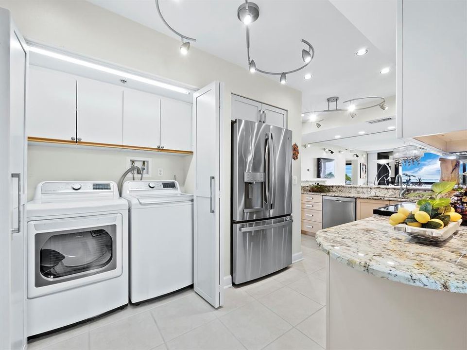 Active With Contract: $899,000 (2 beds, 2 baths, 1532 Square Feet)