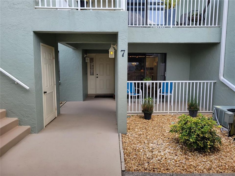 Vendido Recientemente: $229,500 (2 camas, 2 baños, 1279 Pies cuadrados)