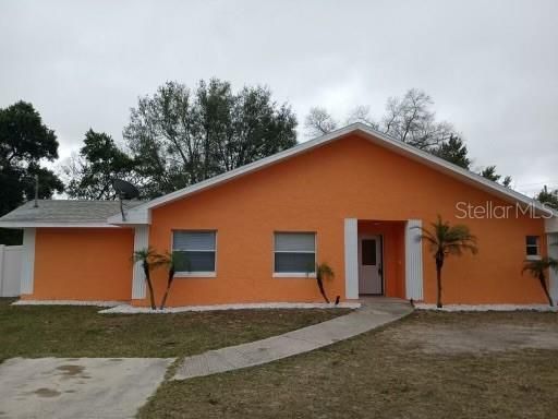 Recently Rented: $1,800 (3 beds, 2 baths, 1808 Square Feet)