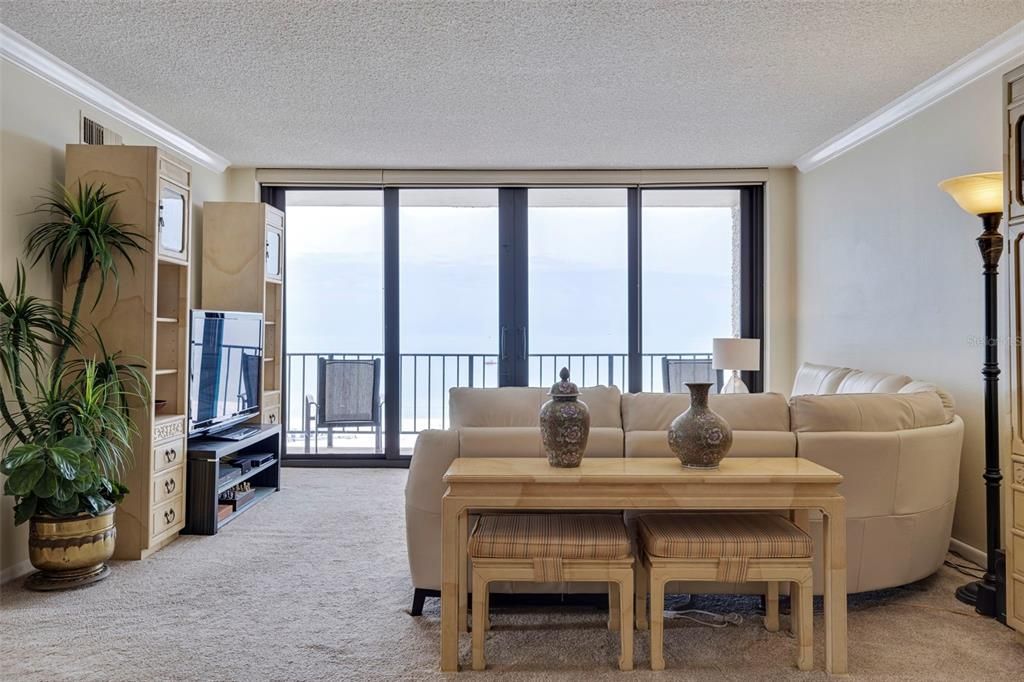 Recently Sold: $1,700,000 (3 beds, 3 baths, 1940 Square Feet)