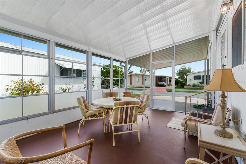 Side carport lanai