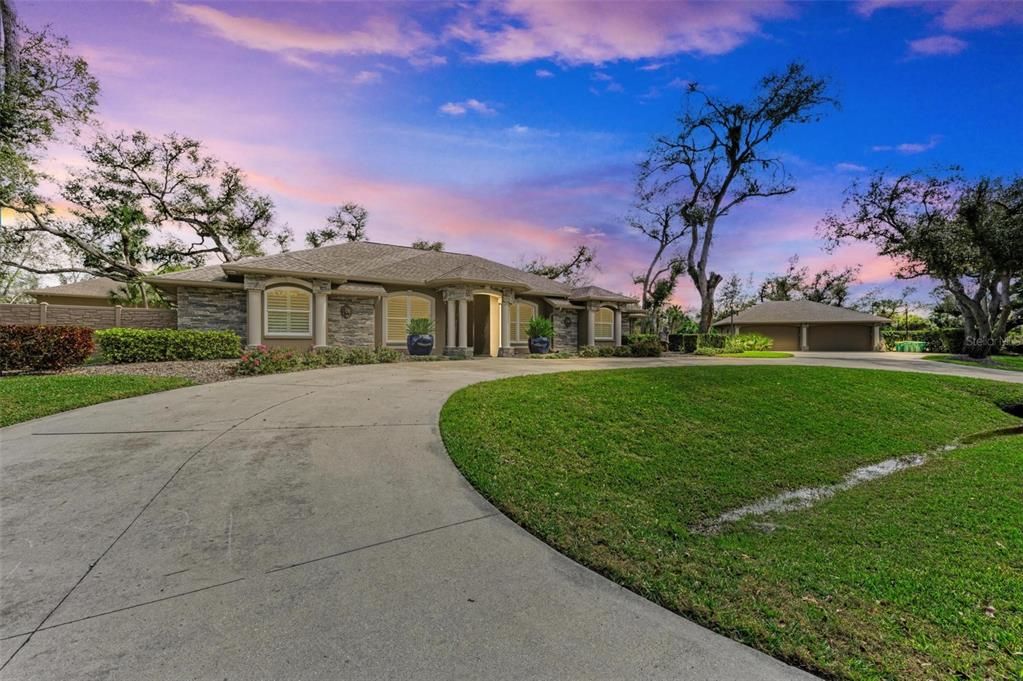 Recently Sold: $1,695,000 (4 beds, 3 baths, 3921 Square Feet)