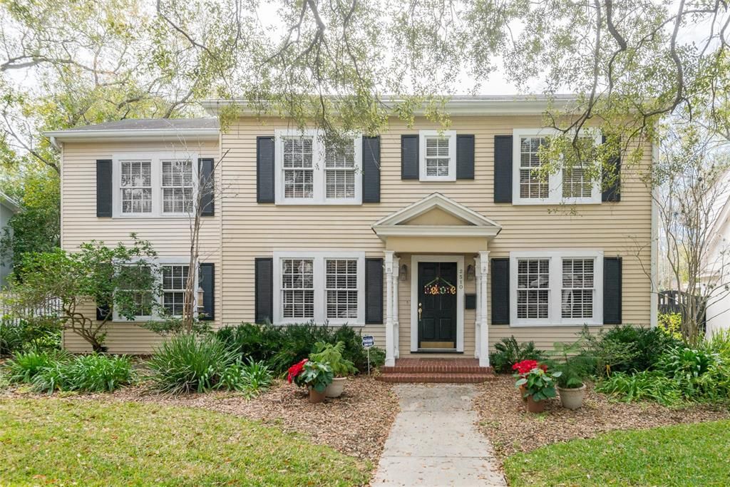 Recently Sold: $1,250,000 (4 beds, 2 baths, 2849 Square Feet)