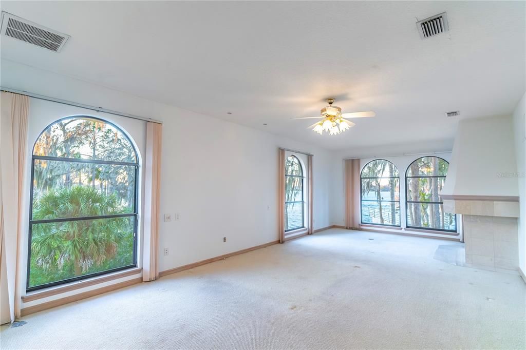 Upstairs Primary Bedroom