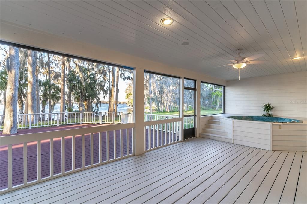 1st Floor Screened-In Porch with Large Hot Tub Spa