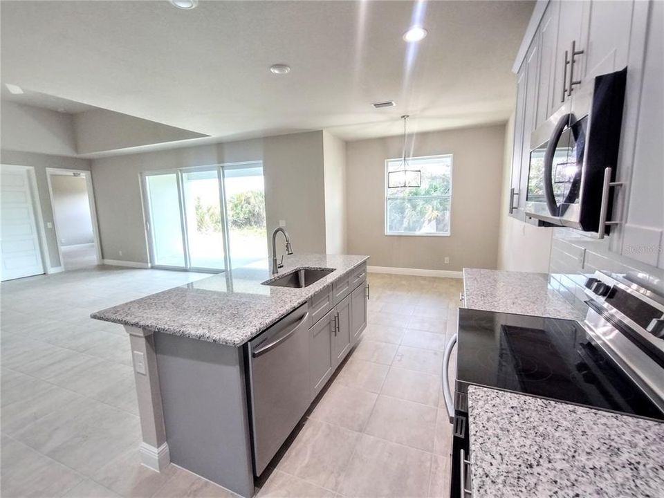 For Sale: $304,900 (3 beds, 2 baths, 1536 Square Feet)