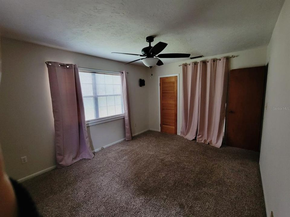 For Rent: $1,500 (3 beds, 2 baths, 1467 Square Feet)