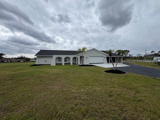 Active With Contract: $652,000 (4 beds, 3 baths, 2402 Square Feet)