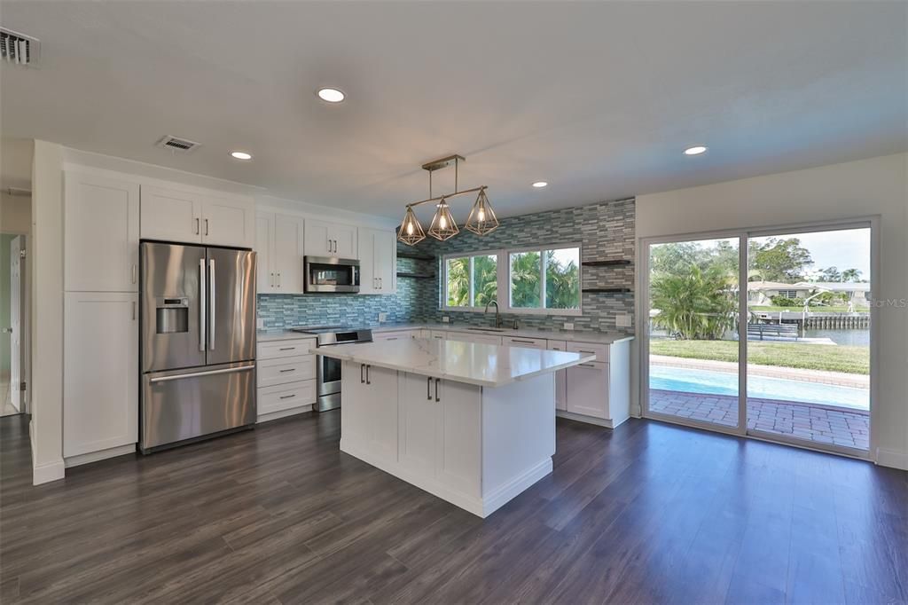 Active With Contract: $4,100 (3 beds, 2 baths, 1226 Square Feet)