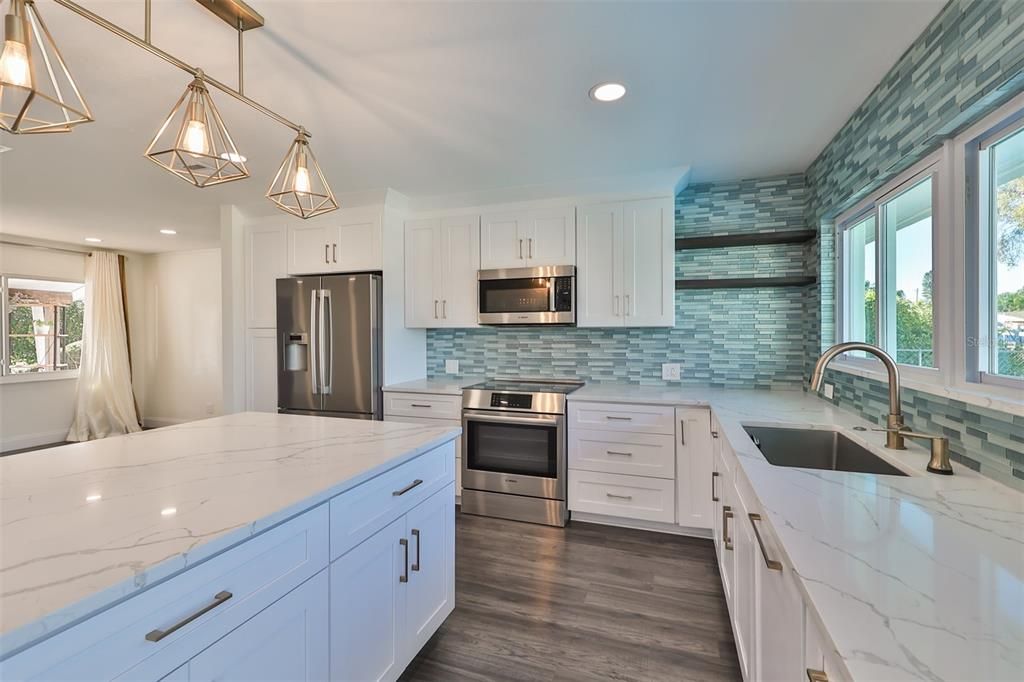 Active With Contract: $4,100 (3 beds, 2 baths, 1226 Square Feet)