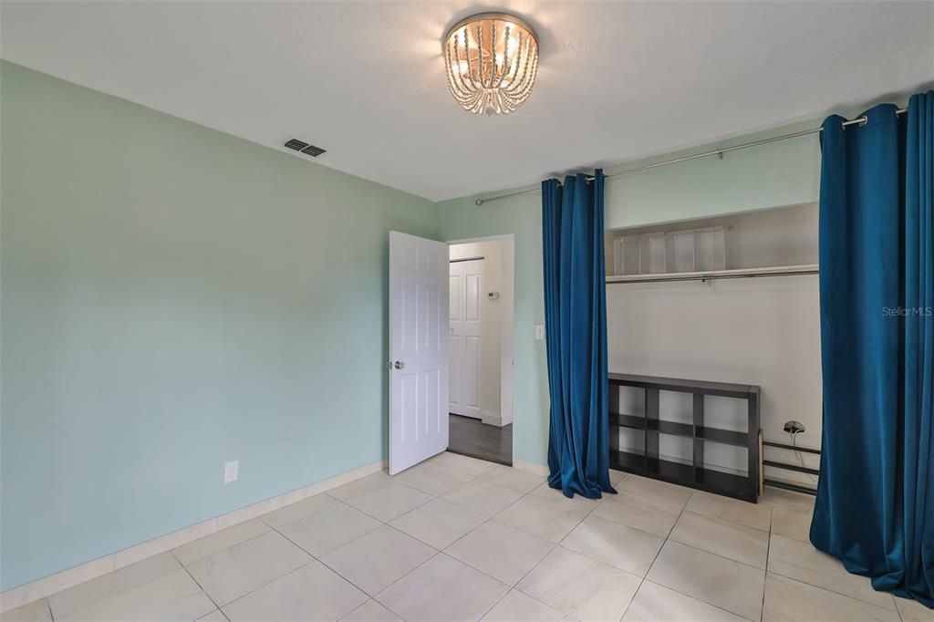 For Rent: $4,100 (3 beds, 2 baths, 1226 Square Feet)