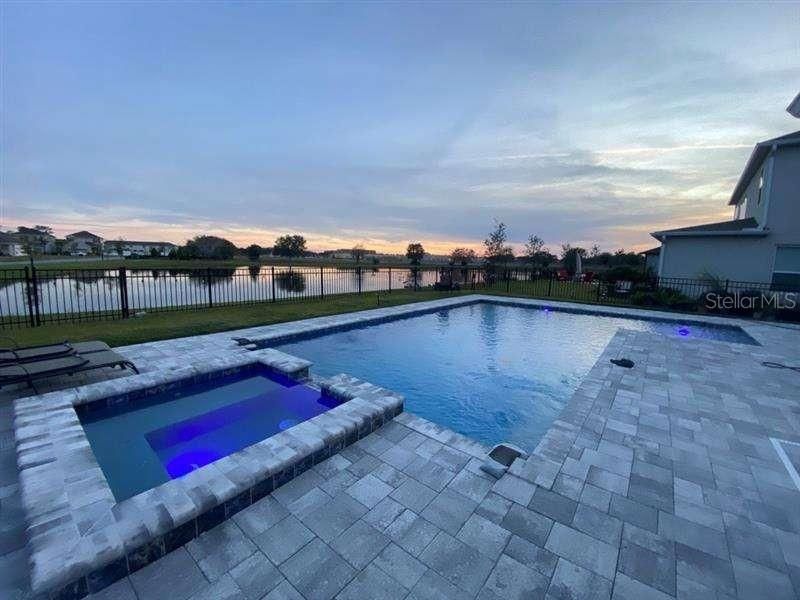 Recently Sold: $729,999 (4 beds, 3 baths, 2995 Square Feet)