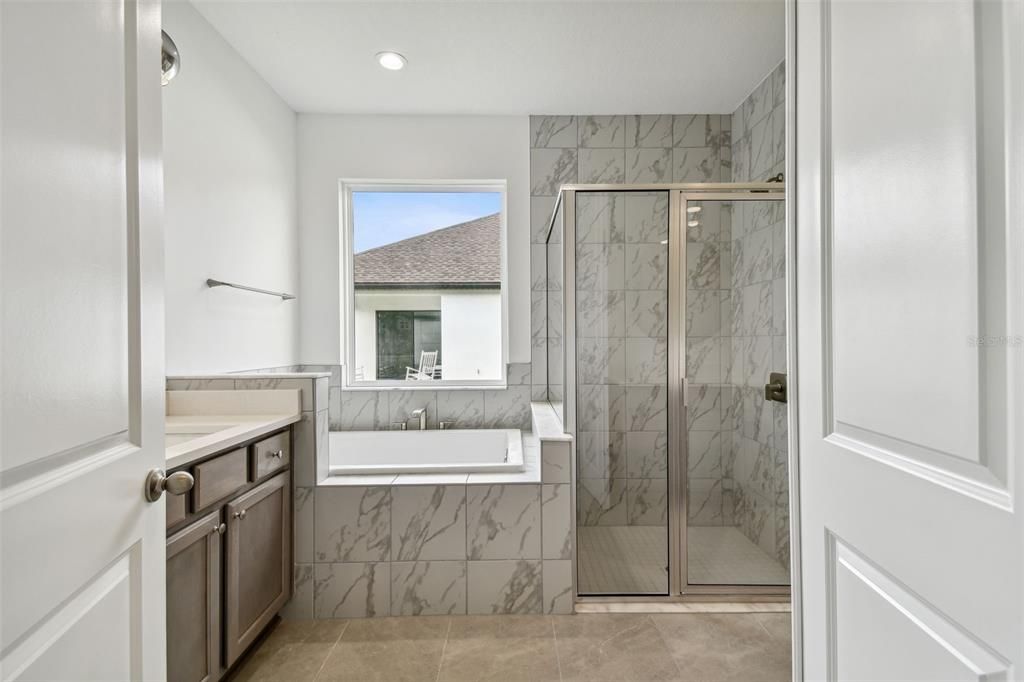 Active With Contract: $387,900 (4 beds, 3 baths, 2207 Square Feet)